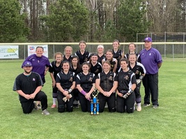 Lady Bear Softball Wins Trophy