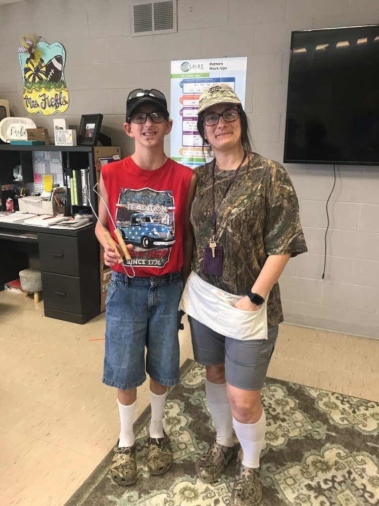 Hoco Day 2 Riley and MrsFields